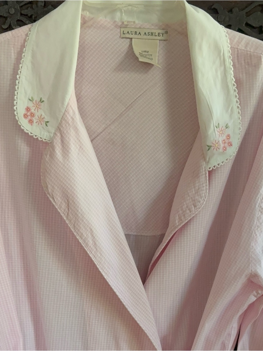 Laura Ashley Pink Gingham Robe with White Embroidered Collar size large - Picture 2 of 3